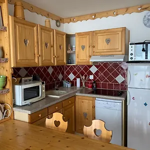 https://la-moucherolle.hotels-rhonealpes.com
