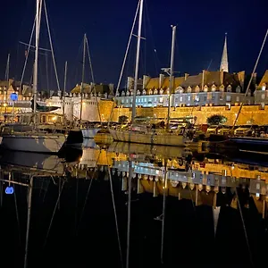 https://la-suite-saint-malo-intra-muros-t3.inbrittany.com